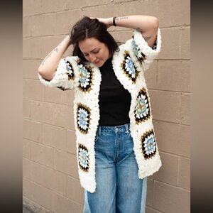 NWT DAVI & DANI White and Blue Crochet Cardigan